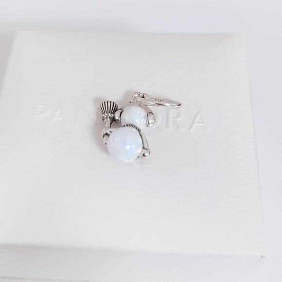 Pandora Opalescent Snowman Dangle Charm with box - Picture 2 of 6